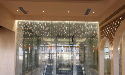 CROWNE PLAZA HOTEL